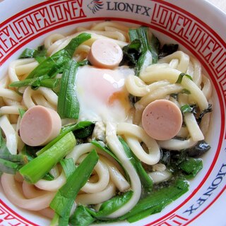 ５分で簡単✨魚肉ソーセージのニラ玉うどん✨